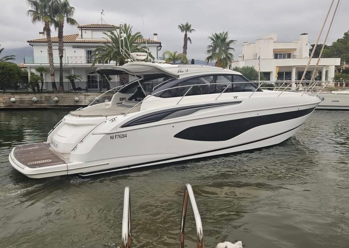 Princess V50 Yacht 2018 incl. Tender, Watersport en Boten, Gebruikt, Binnenboordmotor, 4 m, Boegschroef