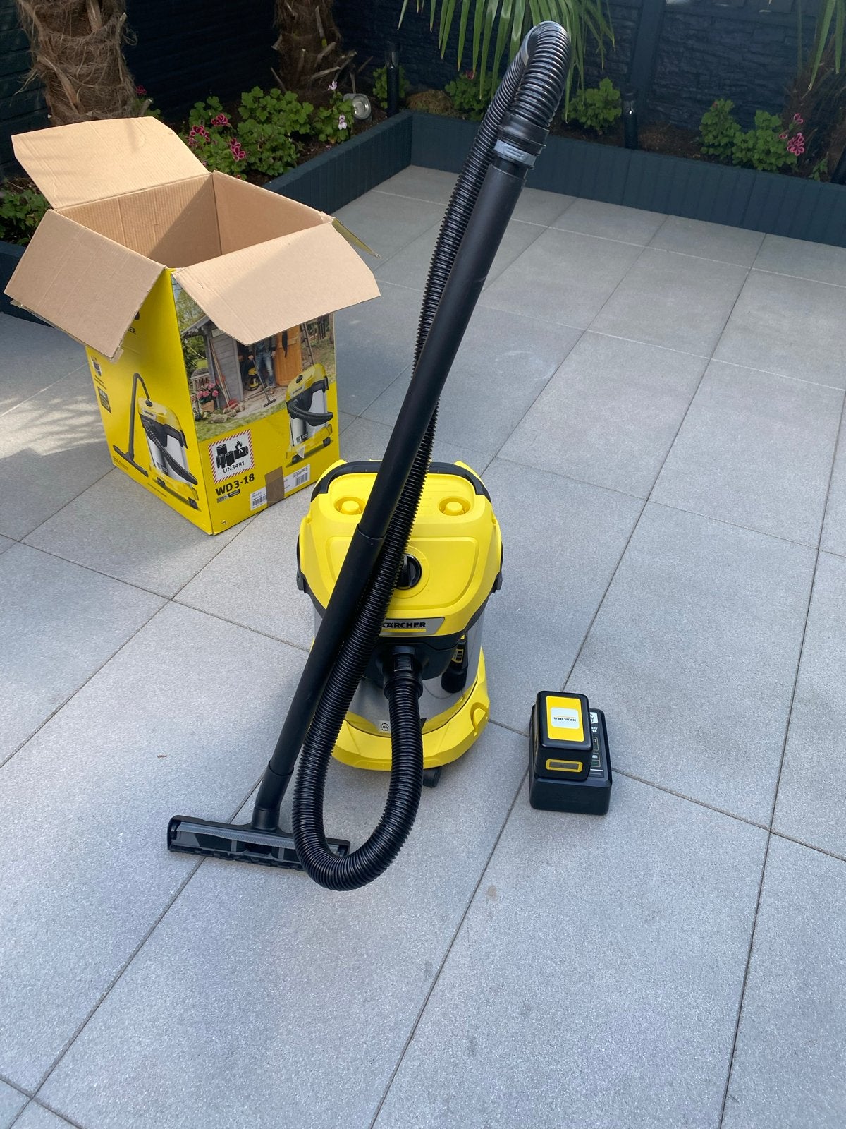 Kärcher WD 3-18 Accu Nat-/Droogzuiger met Accu en Lader, Kärcher, Ophalen of Verzenden, Industriële stofzuiger, Minder dan 1200 watt