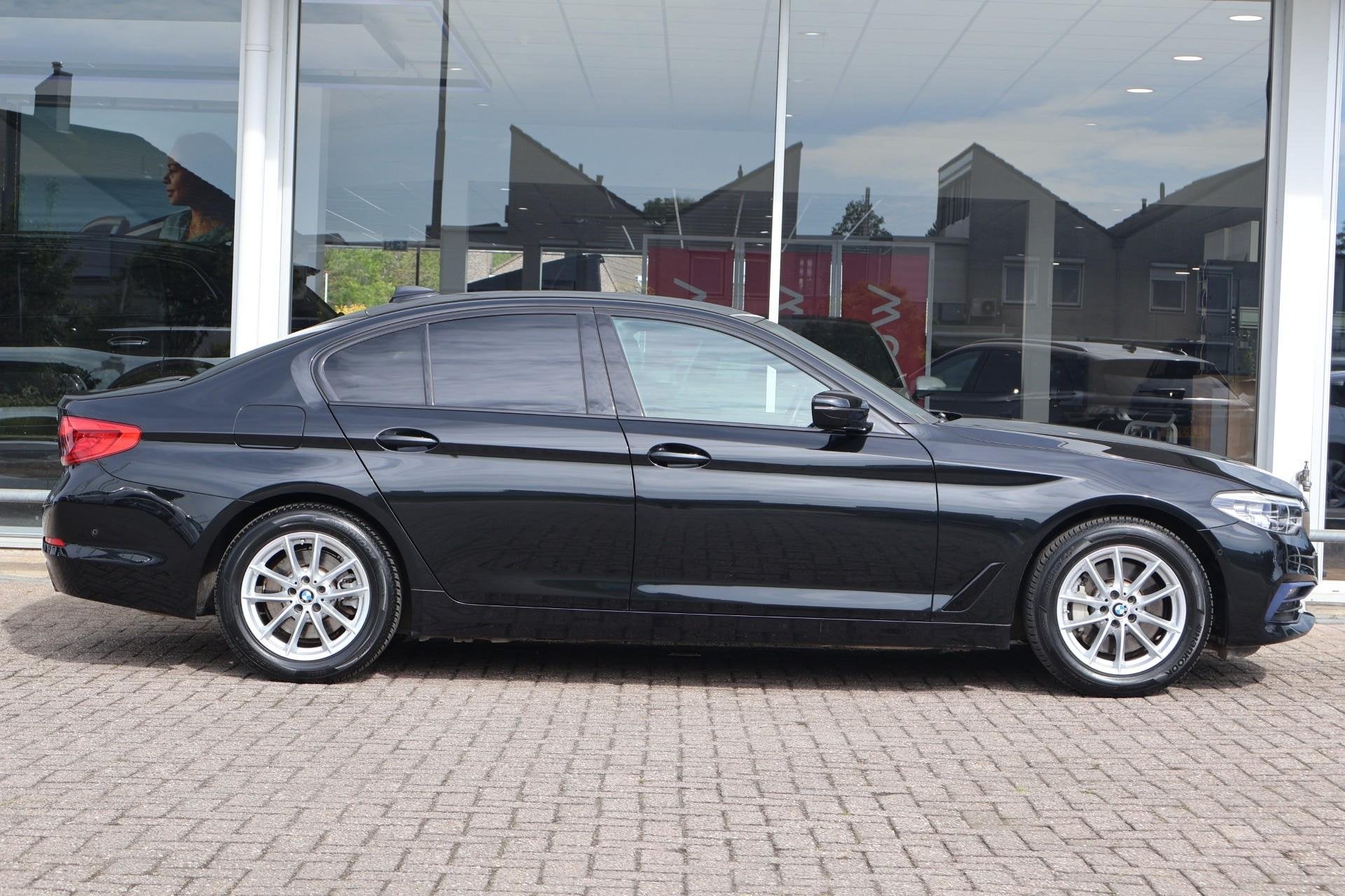 BMW 5-serie 530e 252pk iPerformance High Executive Edition |, Auto's, Automaat, Achterwielaandrijving, Gebruikt, Euro 6