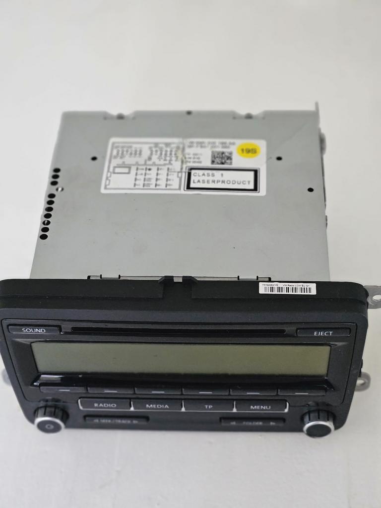 Autoradio VW met CD speler merk Blaupunkt., Ophalen of Verzenden, Zo goed als nieuw