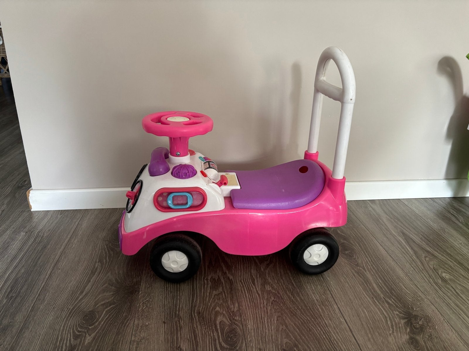 Minnie Mouse loopauto met geluid, Ophalen of Verzenden, Gebruikt, Loopvoertuig