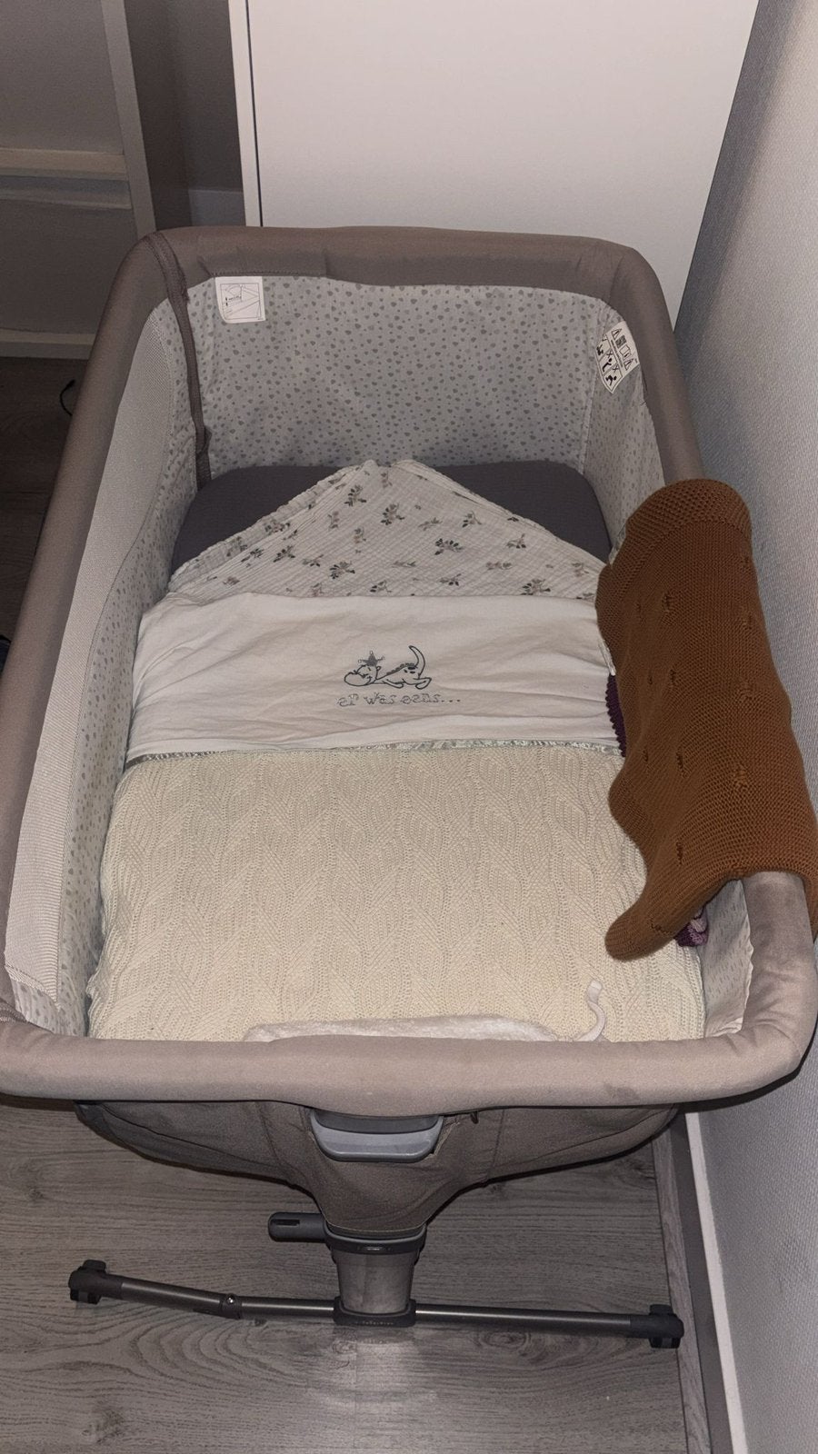 Chicco next2me co sleeper, Ophalen of Verzenden, Zo goed als nieuw, Wieg