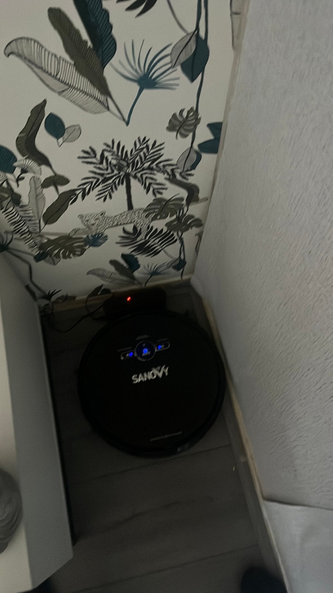 Robot stofzuiger met laadstation, Ophalen of Verzenden, Zo goed als nieuw