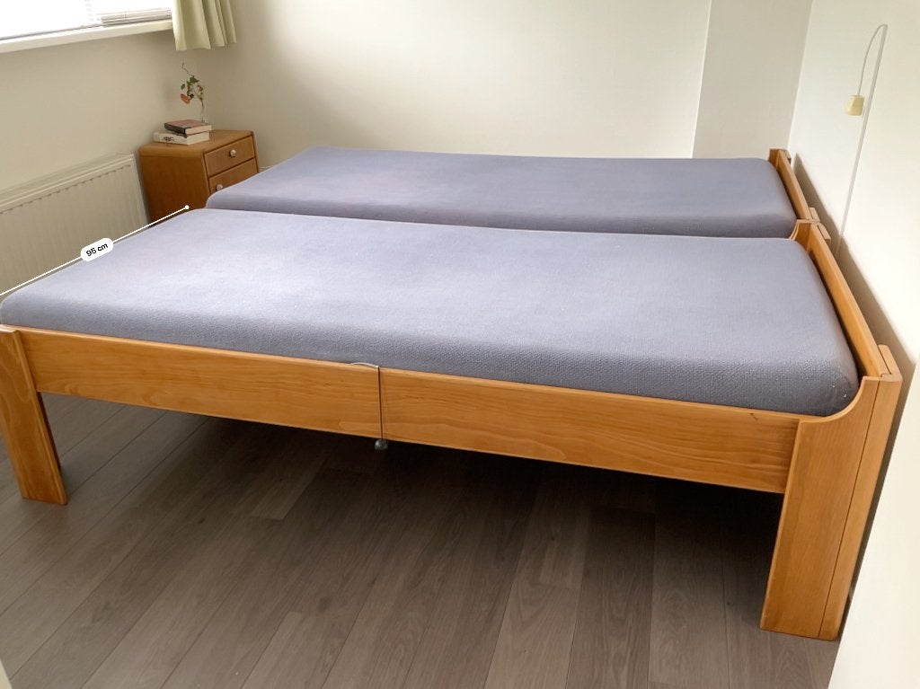 Bed Auping spiraal en matras., Ophalen, 90 cm, Eenpersoons, Bruin