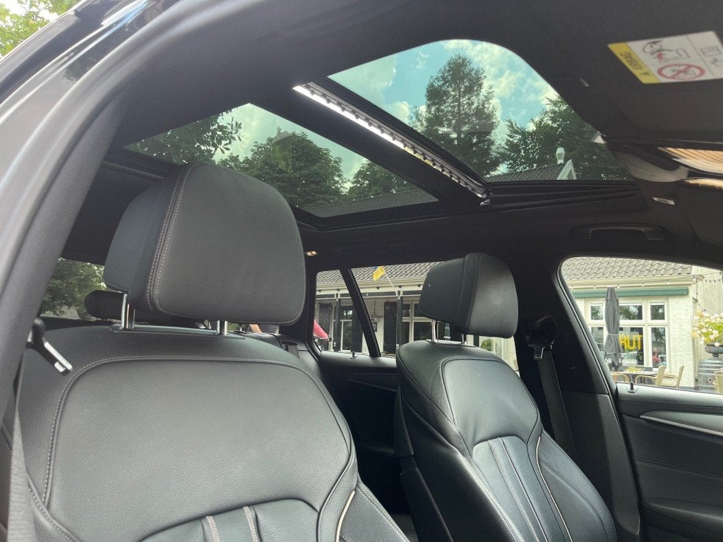 Foto 8 van Bmw 5-SERIE TOURING 520I HIGH EXECUTIVE / SCHUIFDAK / LEDER