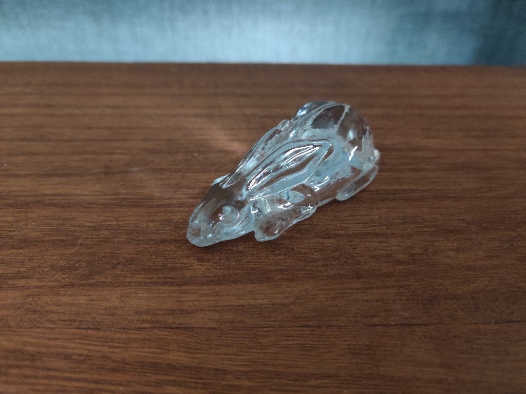 vintage glas konijn / haas beeldje 7x 4 cm, Verzenden, Gebruikt, Dier