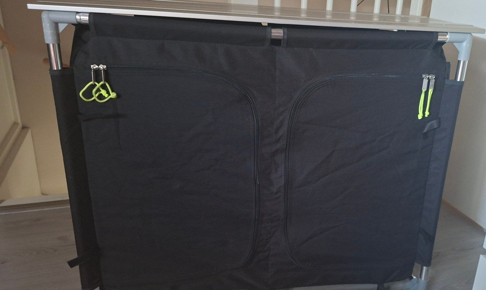 Outwell campingkast met werkblad, Ophalen, Zo goed als nieuw, Campingkast