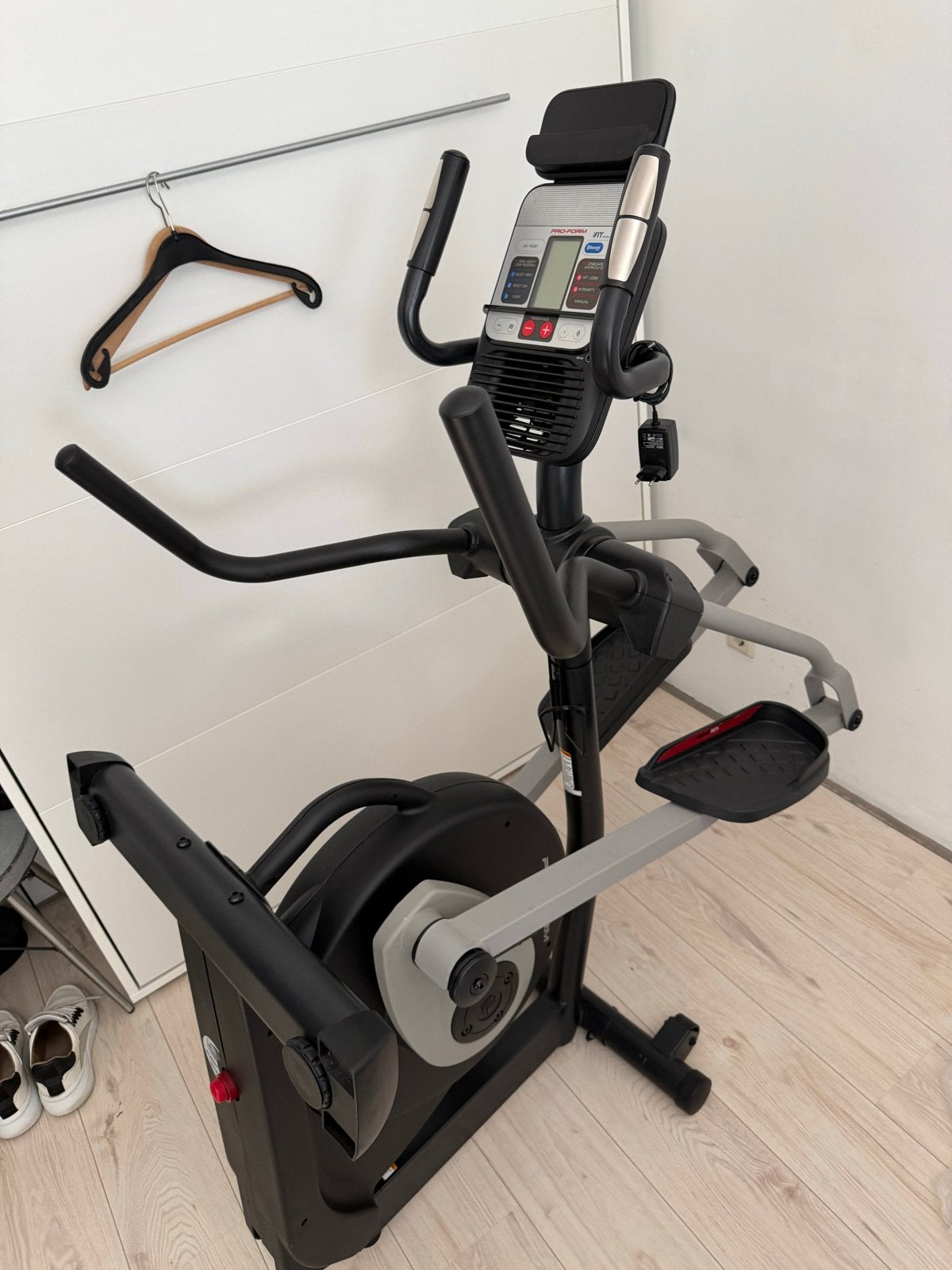 Pro-Form 400 LE Crosstrainer - Zo goed als nieuw, Ophalen, Armen, Zo goed als nieuw, Crosstrainer