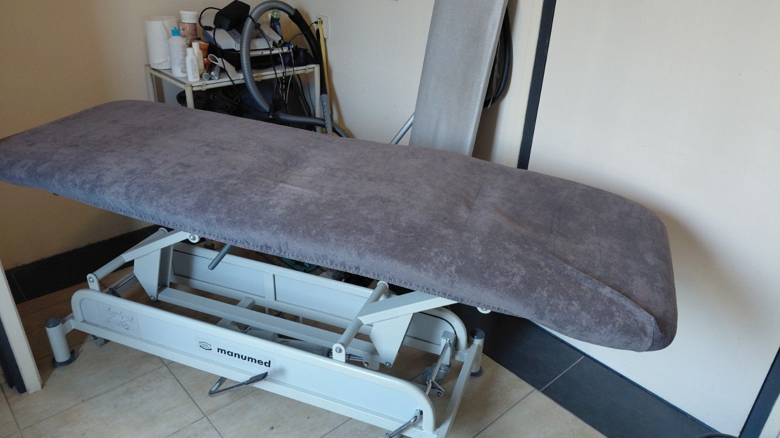 hydraulisch verstelbare massagetafel, Ophalen, Gebruikt, Massagetafel