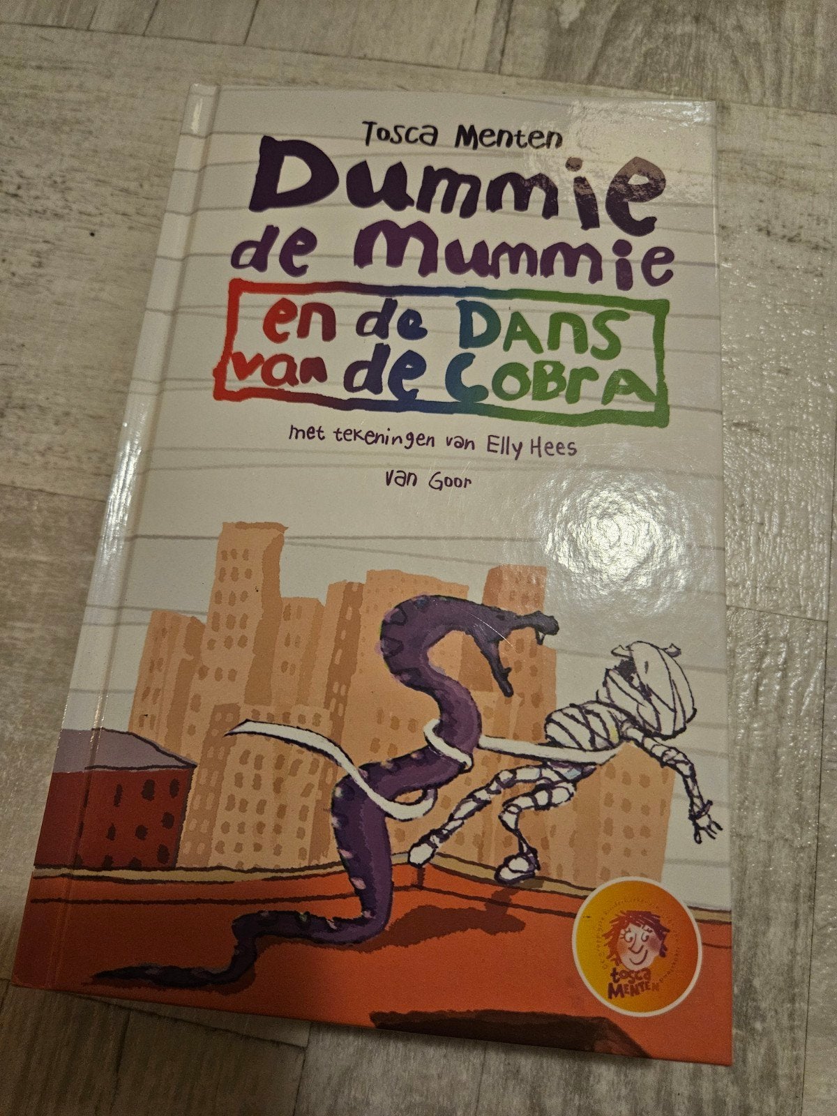 Dummie de Mummie - en de dans van de cobra, Ophalen of Verzenden, Zo goed als nieuw, Tosca Menten