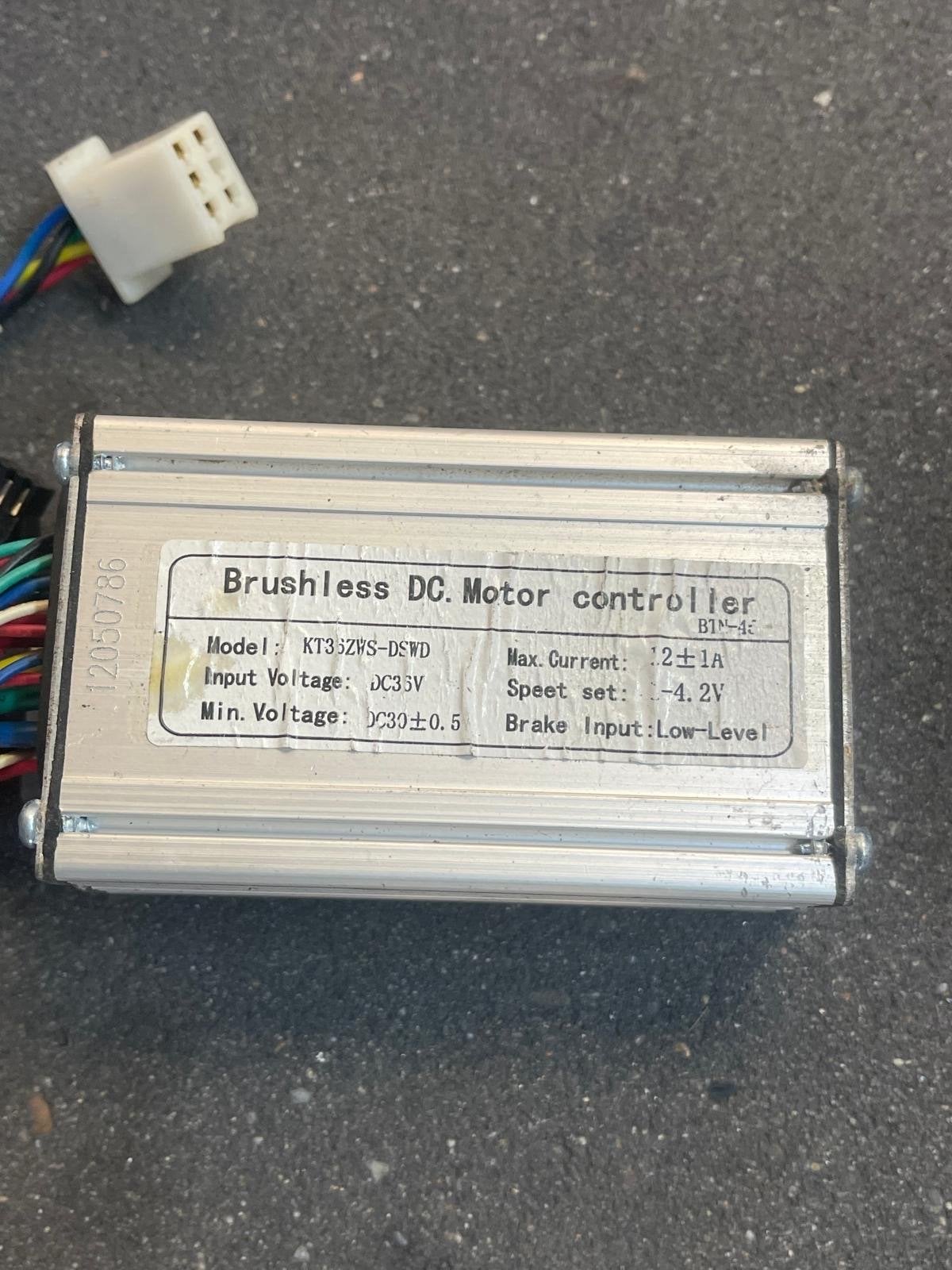 Brushless DC Motor Controller KT33ZWS-DSWD 36V, Elektrische fiets, Gebruikt, Overige materialen, Overige typen