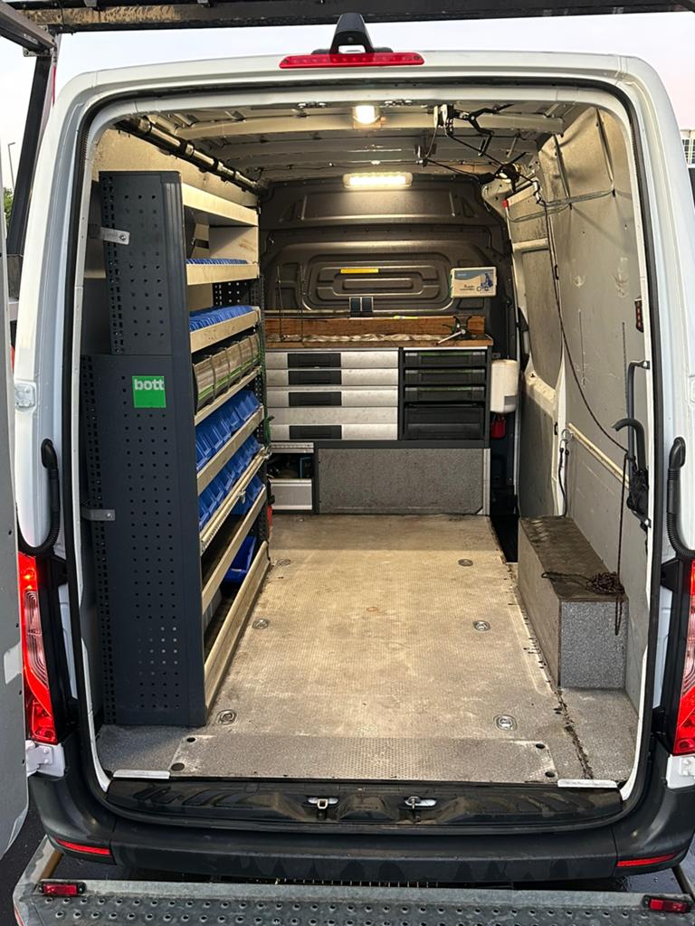 Mercedes-Benz Sprinter CDC 311 CDI L2 366/3500 RWD 2020 Wit, Achterwielaandrijving, 4 cilinders, 2102 kg, Wit