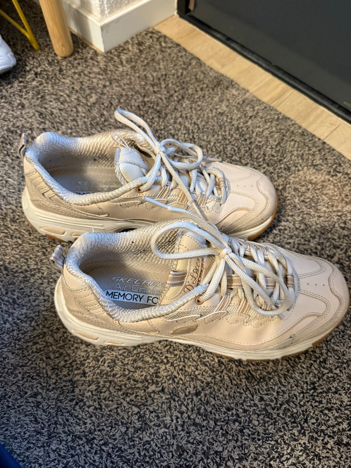 Skechers D'Lites Sneakers maat 38, Ophalen of Verzenden, Gedragen, Beige, Sneakers of Gympen