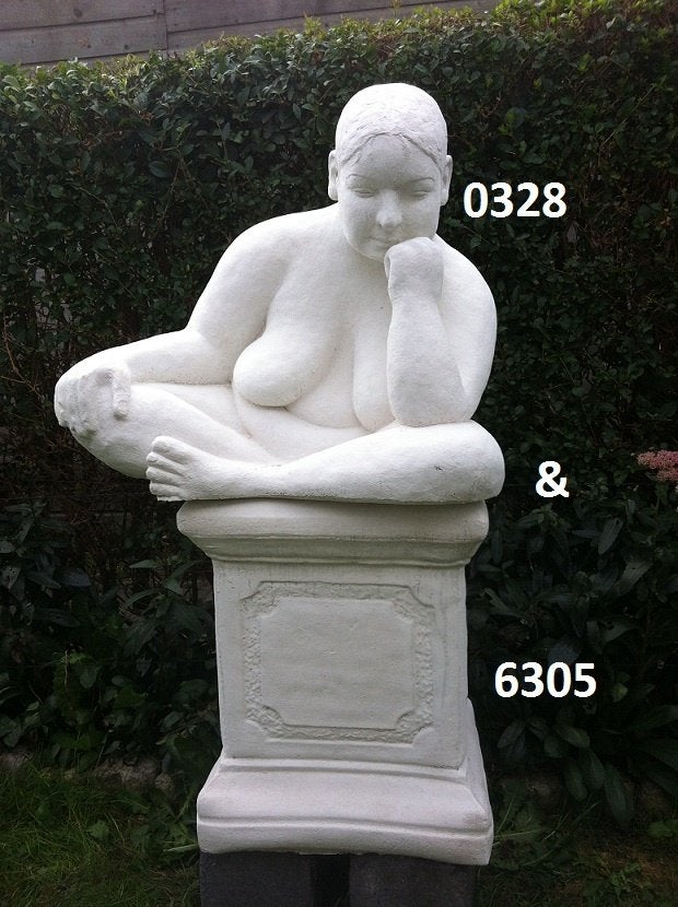 DIKKE DAME MET ZUIL.  Nr 0328 & 6305, Tuin en Terras, Ophalen, Nieuw, Beton, Mensenbeeld