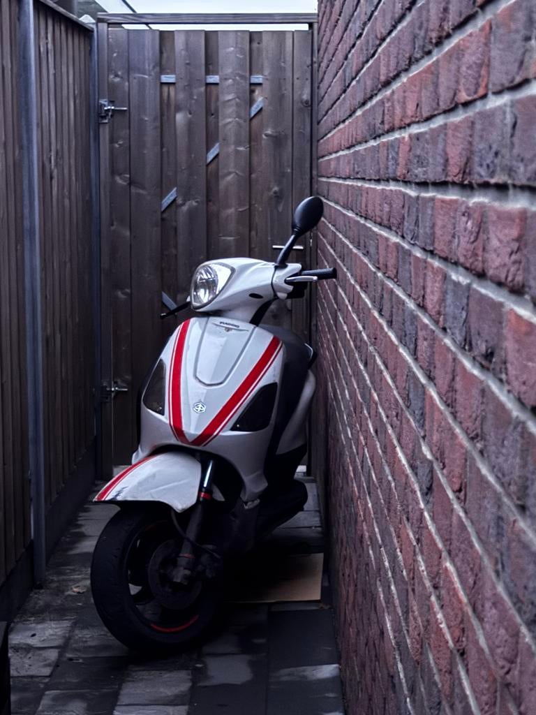 Piaggio fly brom, Ophalen of Verzenden, Zo goed als nieuw