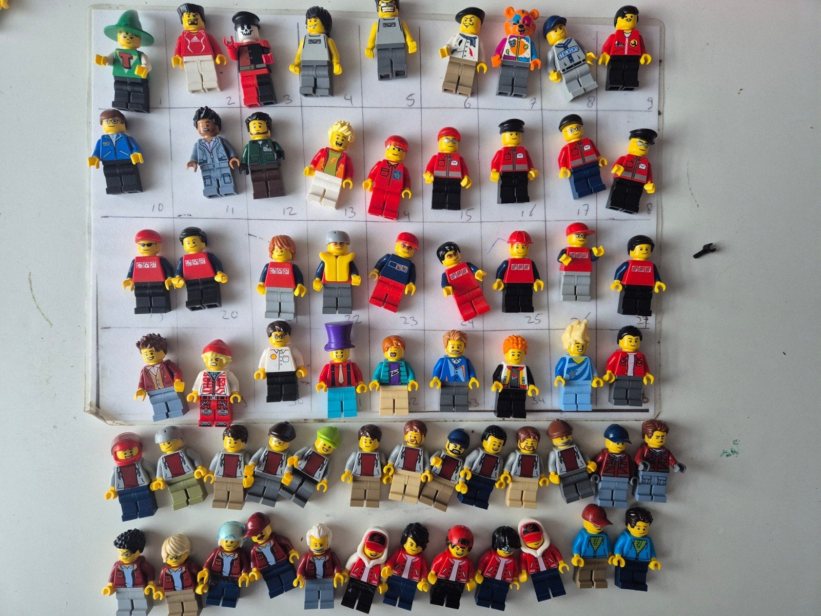 lego cm4 div city man poppetjes postbode hidden side, Ophalen of Verzenden, Nieuw