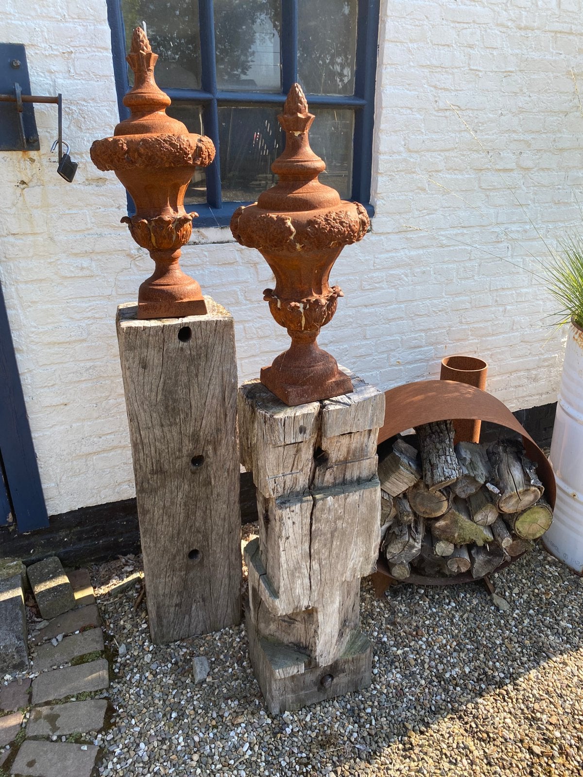 Set gietijzeren ornamenten tuinurnen tuinvazen dennenappel, Ophalen