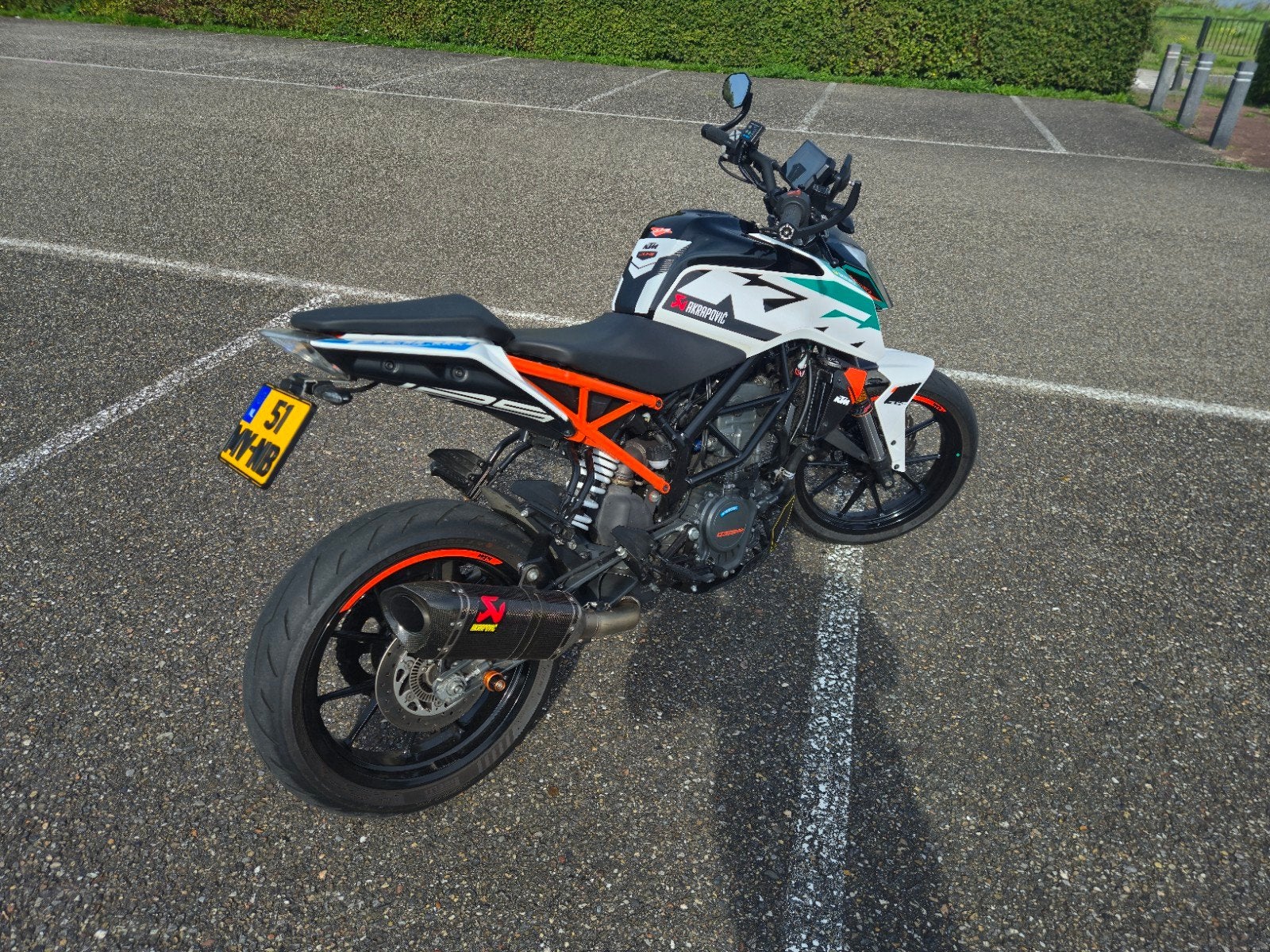 KTM Duke 125 2019 | Akrapovic, Pirelli's, Flame Remschijf, Motoren, Gebruikt, Particulier, 125 cc, Handvatverwarming