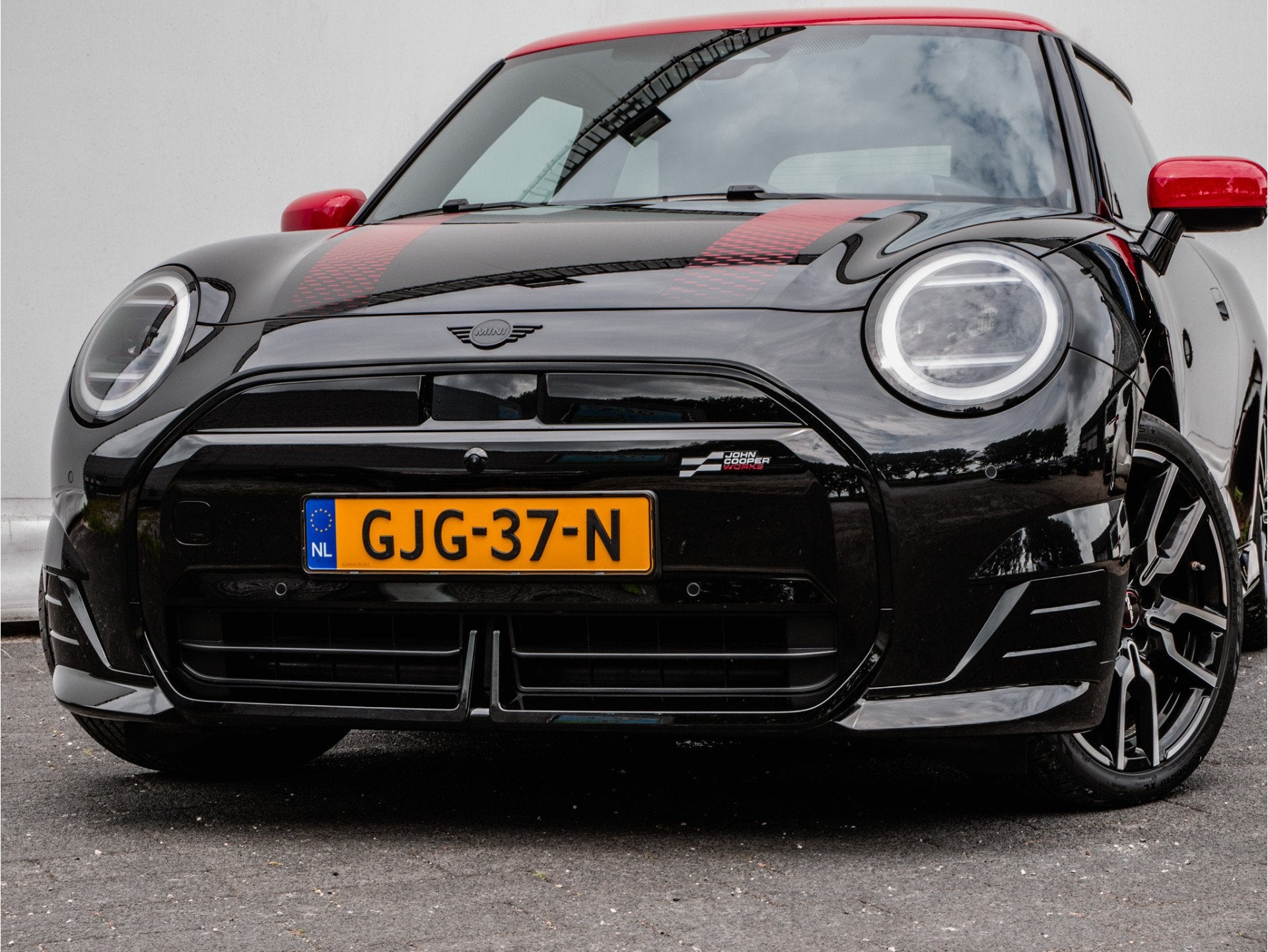MINI 3-deurs Cooper E John Cooper Works XL 40.7 kWh SOH 97%, Automatische klimaatregeling, Gebruikt, Met garantie (alle), 4 stoelen