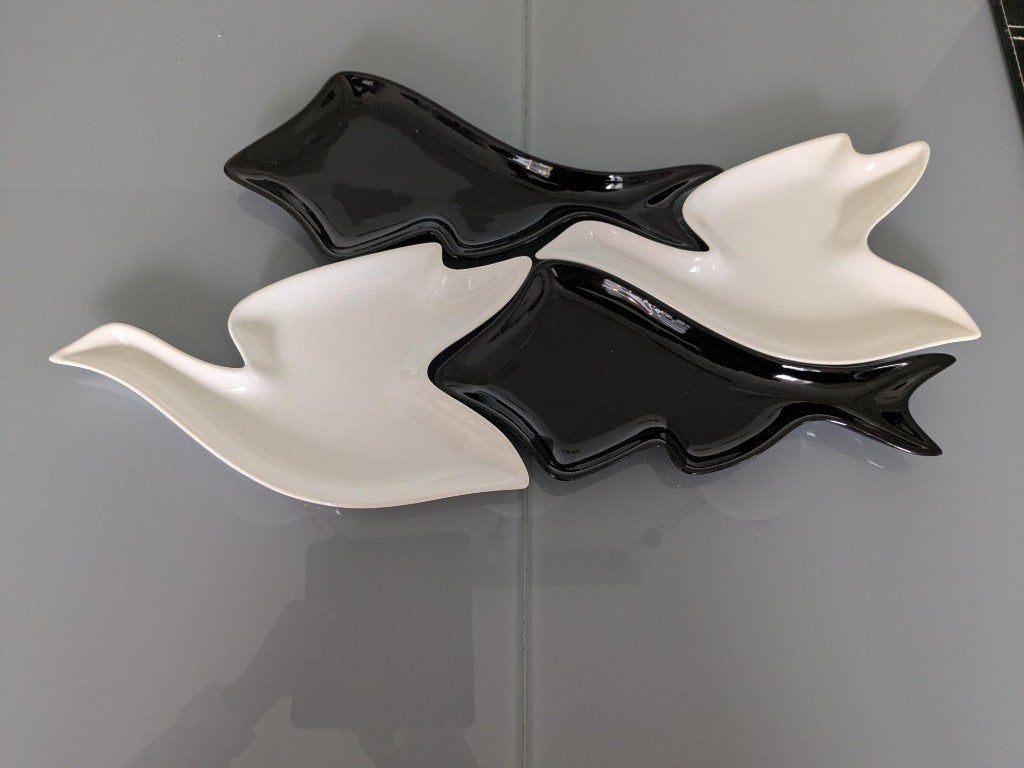 Set van 4 escher schaaltjes 2 wit 2 zwart, Overige merken, Keramiek, Ophalen of Verzenden, Modern