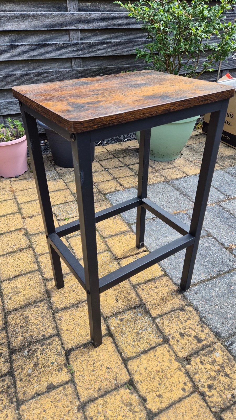 Hoge stoel met houten blad en metalen frame 30x65cm, Gebruikt, 60 tot 90 cm, Ophalen of Verzenden, 1 kruk