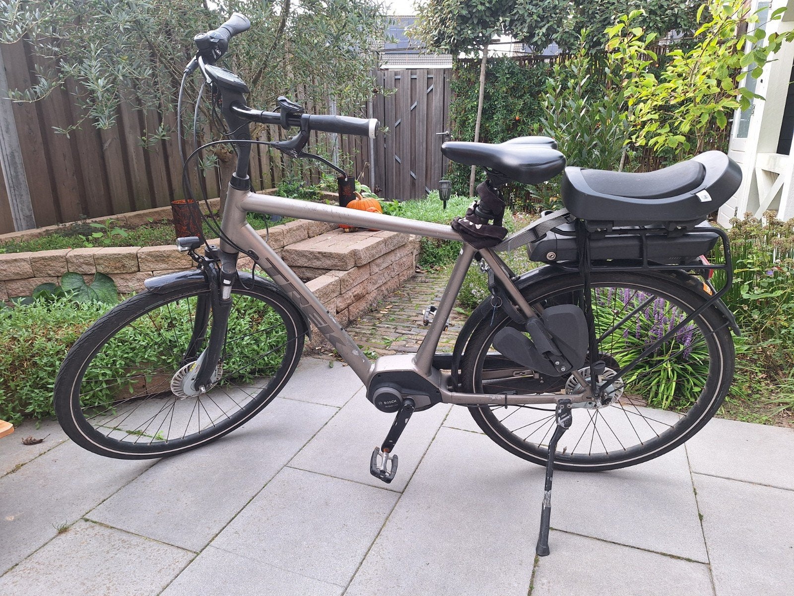 Trek District+ 3 elektrische fiets XL – Bosch middenmotor, Fietsen en Brommers, 59 cm of meer, Ophalen, Gebruikt, Overige merken