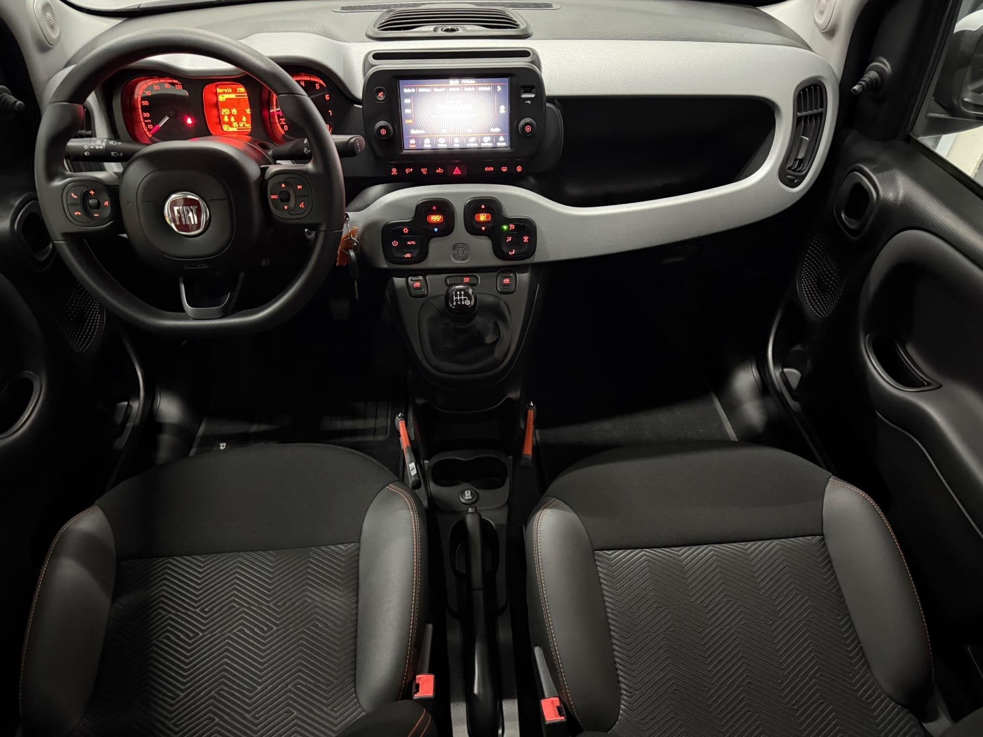 Fiat Panda 1.0 Hybrid Garmin Cross|Climate|Carplay|6 bak|hal, Auto's, Fiat, Voorwielaandrijving, Gebruikt, Panda, Met garantie (alle)