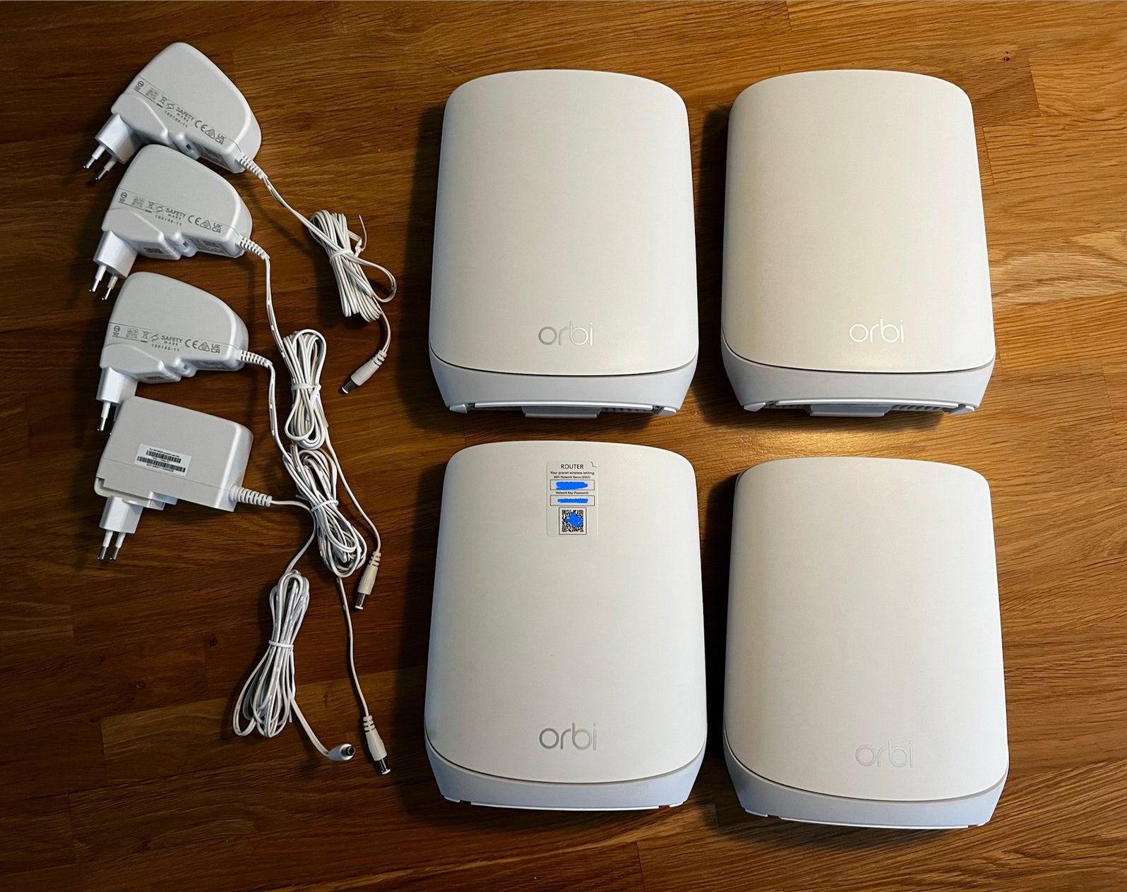 Netgear Orbi RBR760 (1), RBS760 (3) WIFI 6 Mesh Systeem, Computers en Software, Routers en Modems, Ophalen of Verzenden, Zo goed als nieuw
