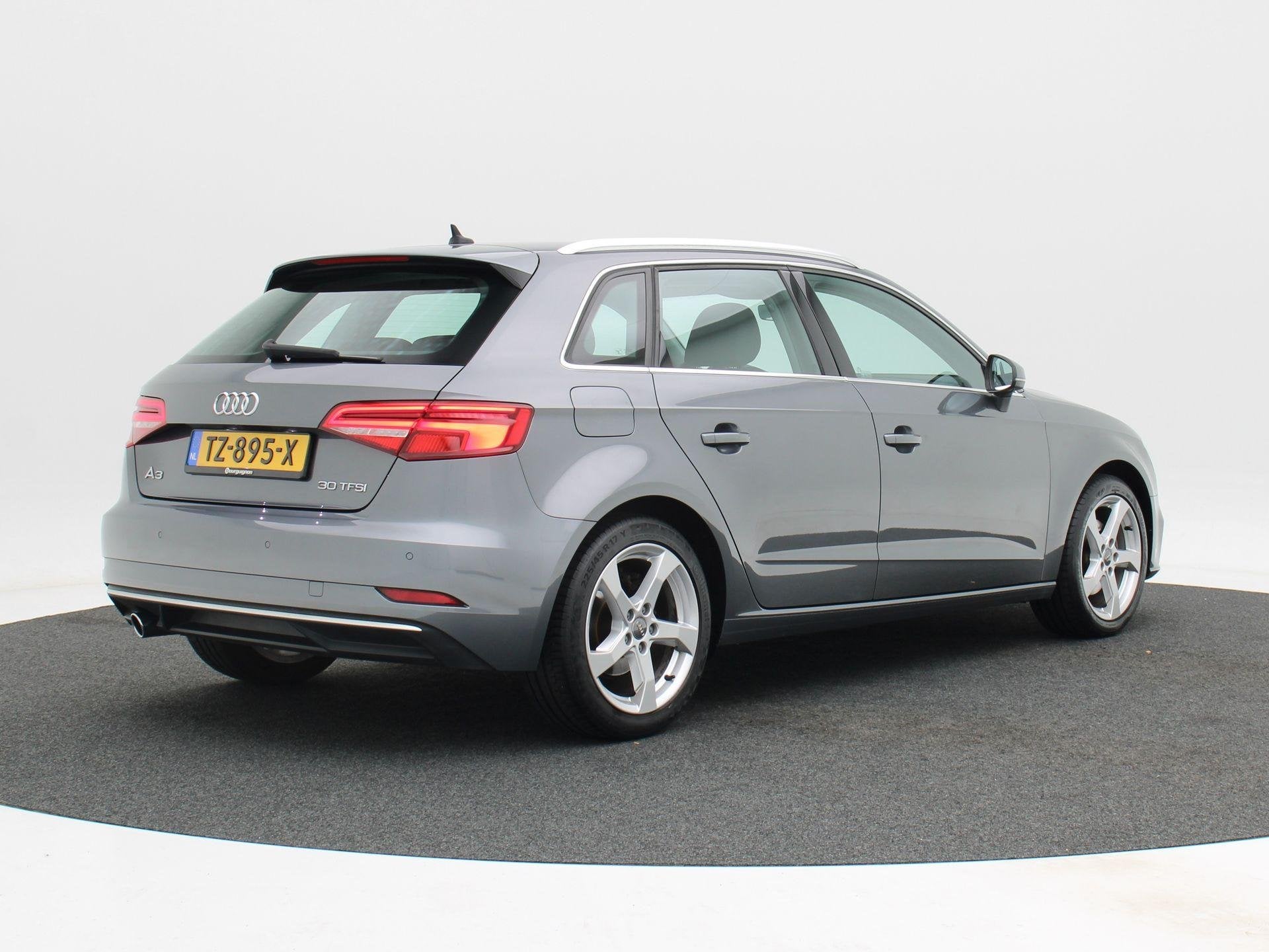 Audi A3 Sportback 30 TFSi 115 Pk Automaat Sport Lease Editio, Auto's, Stof, Gebruikt, 116 pk, Origineel Nederlands