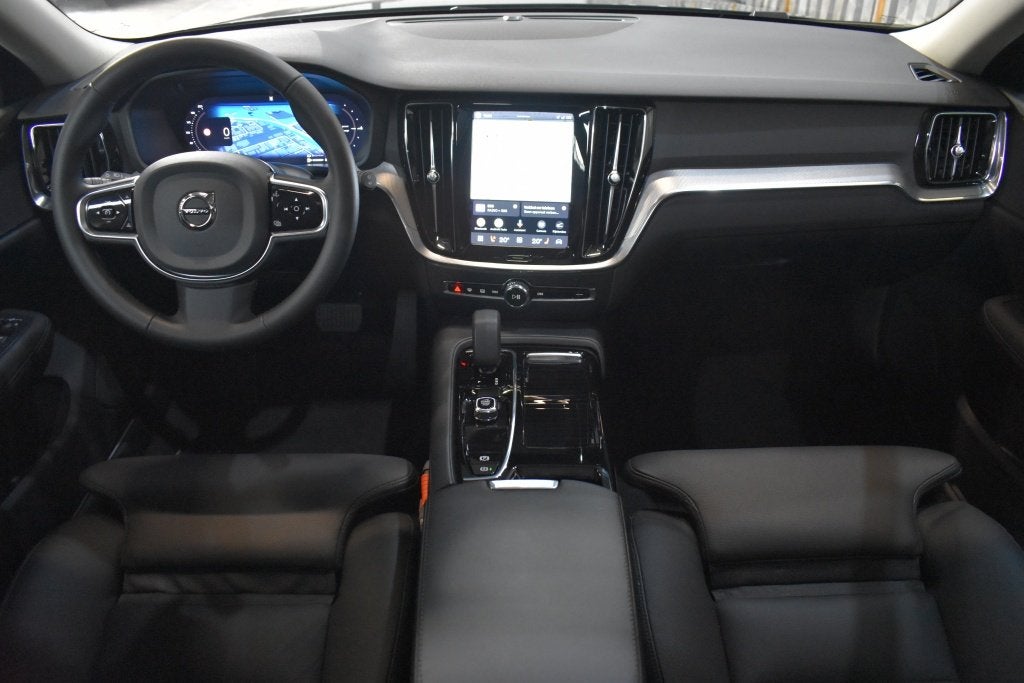 Volvo V60 T8 455PK AWD Plus Bright | Trekhaak | Leder | Schu, Auto's, Volvo, Automaat, Gebruikt, 4 cilinders, 24 maanden