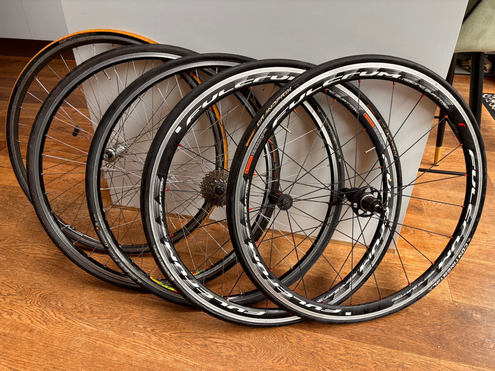 Vijf racefietswielen van Fulcrum, Mavic en Wolber, Ophalen, Zo goed als nieuw