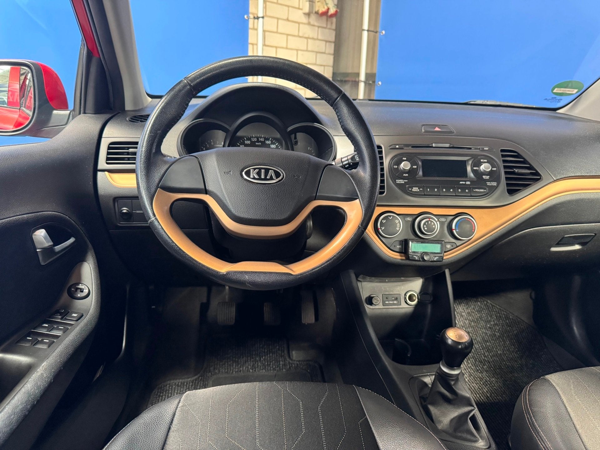 Foto 17 van Kia Picanto 1.0 CVVT Comfort Pack Airco-5DRS Nieuwe APK