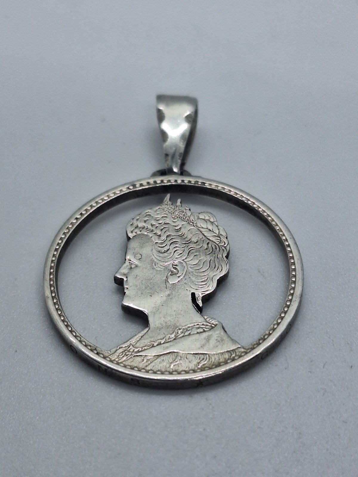 Unieke hanger: Wilhelmina gulden 1914, handgemaakt, Met hanger, Gebruikt, Ophalen of Verzenden, Zilver