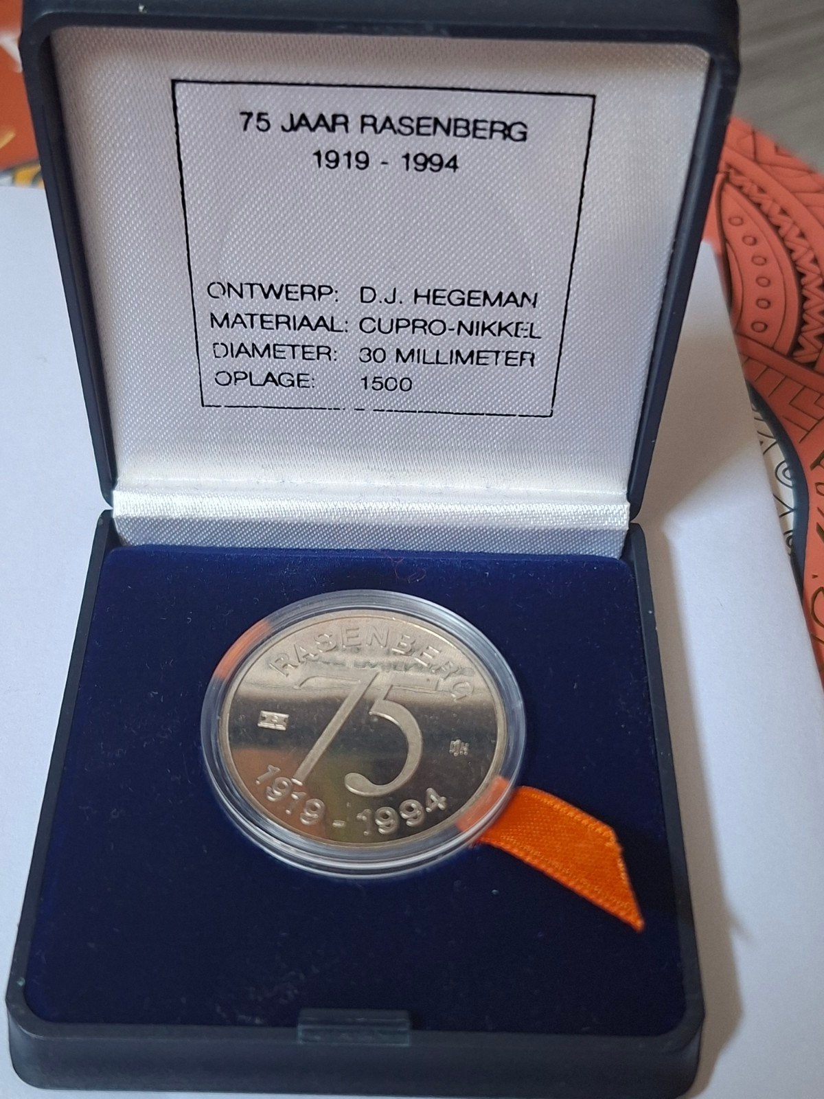 Herdenkingsmunt 75 Jaar Rasenberg 1919-1994 Cupro-Nikkel, Ophalen of Verzenden, Overige materialen, Nederland