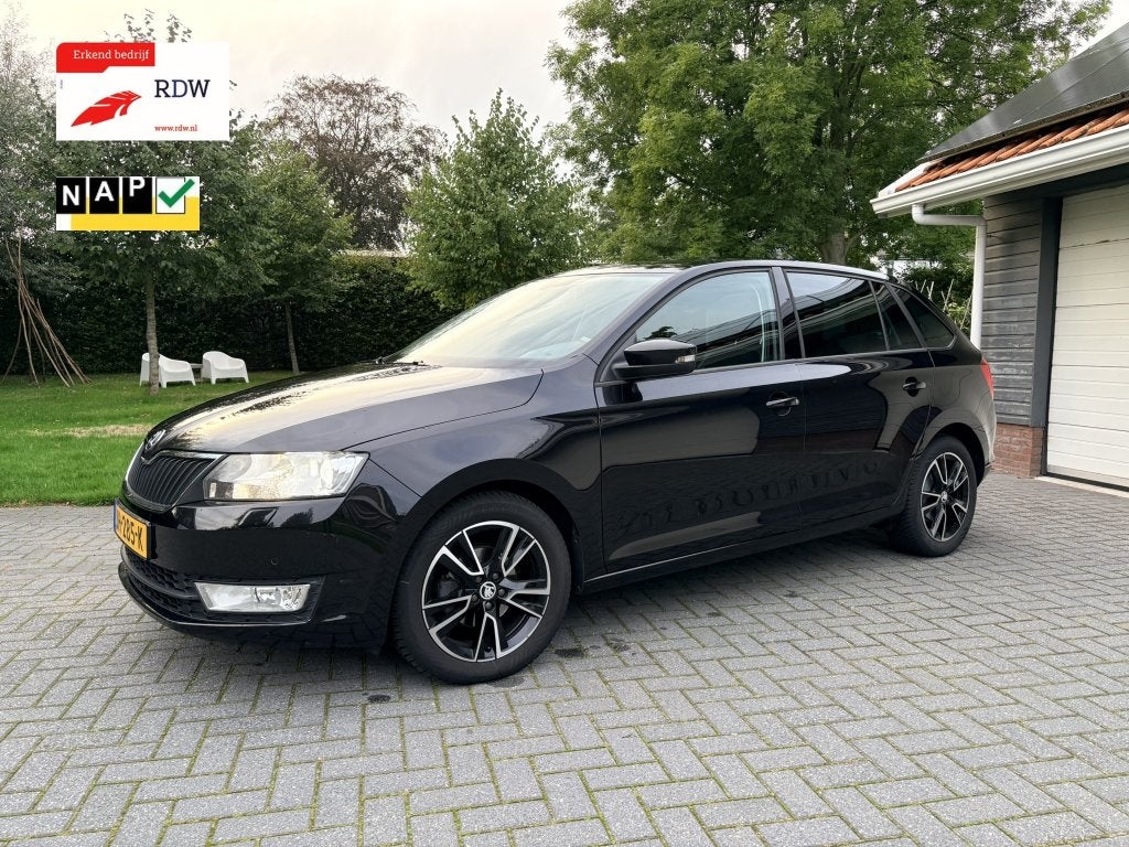 Skoda Rapid 1.2 TSI Pano/Xenon/Clima/PDC/Trekhaak, Auto's, Voorwielaandrijving, Stof, Origineel Nederlands, Handgeschakeld