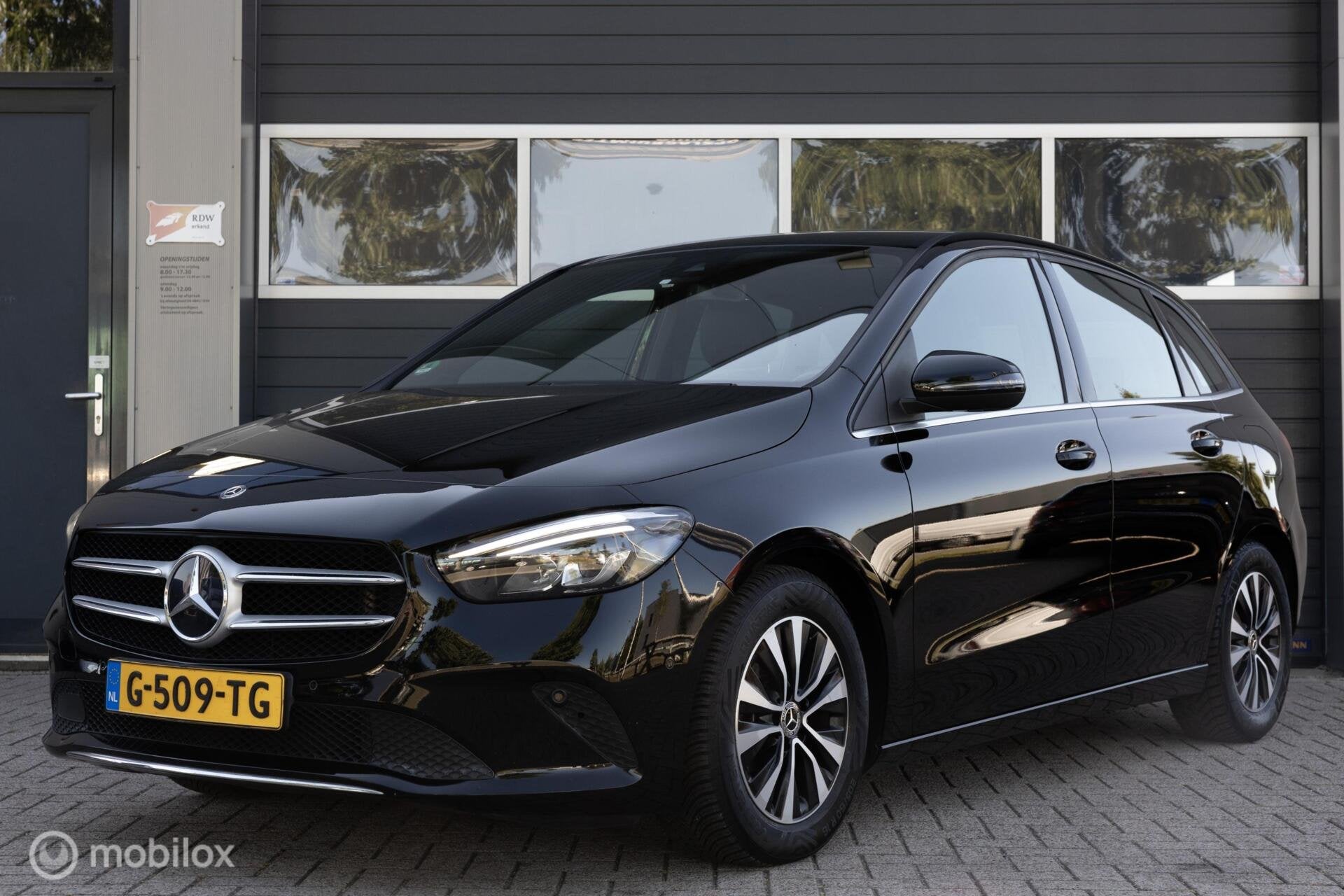 Mercedes B-klasse 180 Business Solution Plus NAVI PDC Stoelv, 136 pk, Euro 6, 4 cilinders, 700 kg