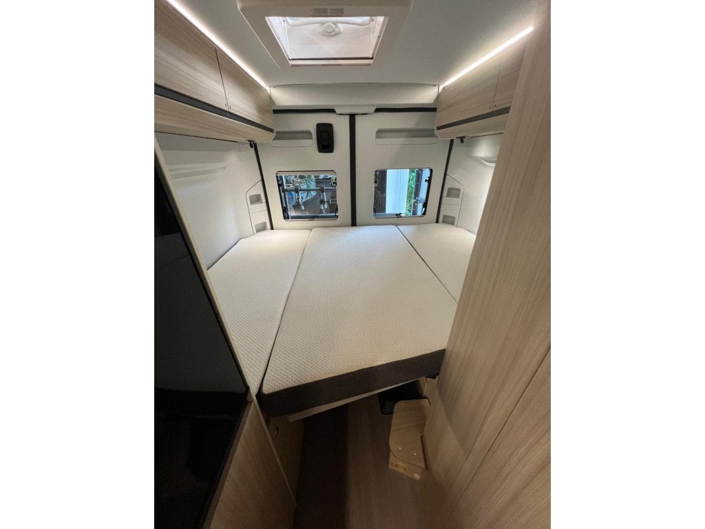 Adria Twin Axess 600 SP Luifel, Trekhaak, Fietsenrek, Carpla, Ringverwarming, Tot en met 2, Bedrijf, Diesel