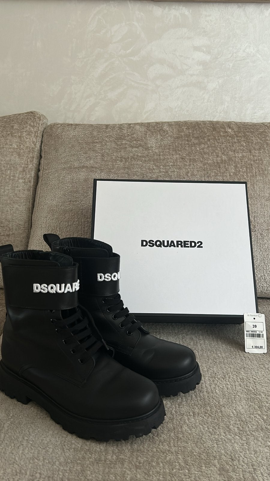 Dsquared2 Schoenen - Nieuwstaat, Origineel, Maat 39, Zwart, Lage of Enkellaarzen, Ophalen of Verzenden, Zo goed als nieuw
