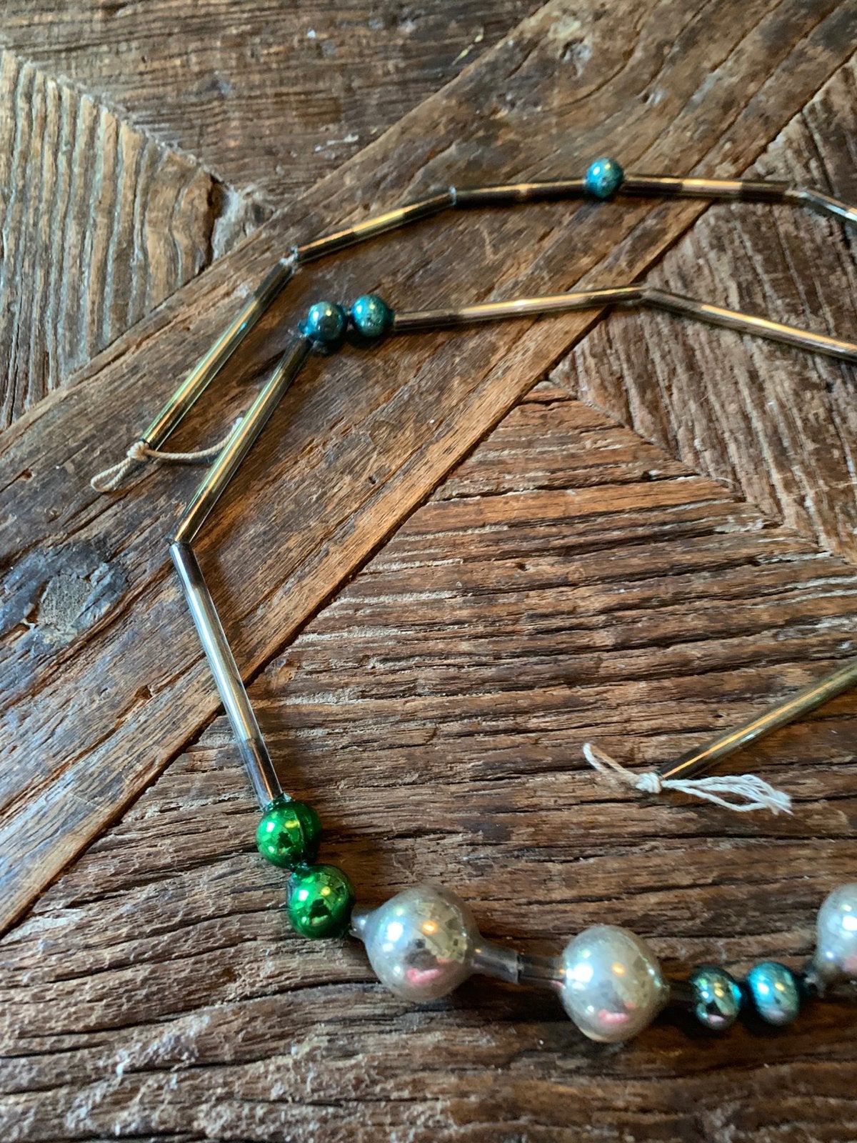 Kersquirlande kralenketting, T, Ophalen of Verzenden, Zo goed als nieuw, N