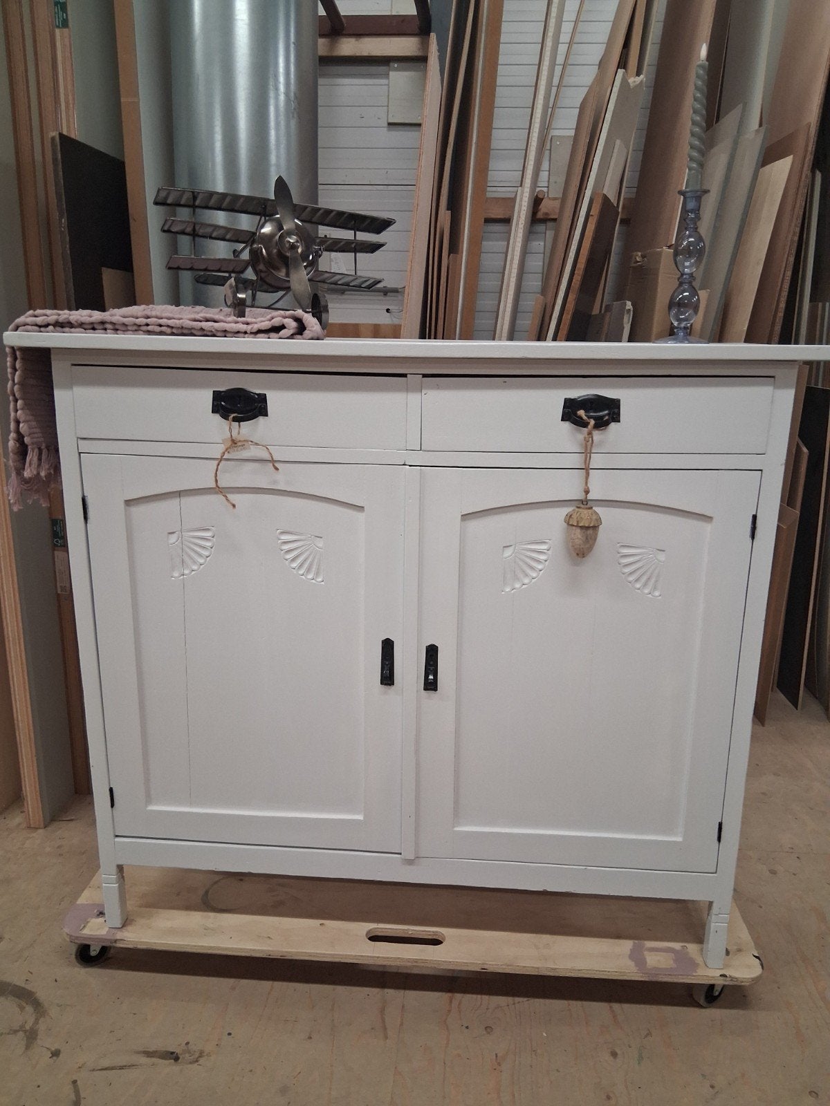 Brocante commode dressoir, Huis en Inrichting, Kasten | Dressoirs, Ophalen of Verzenden, 25 tot 50 cm, 100 tot 150 cm