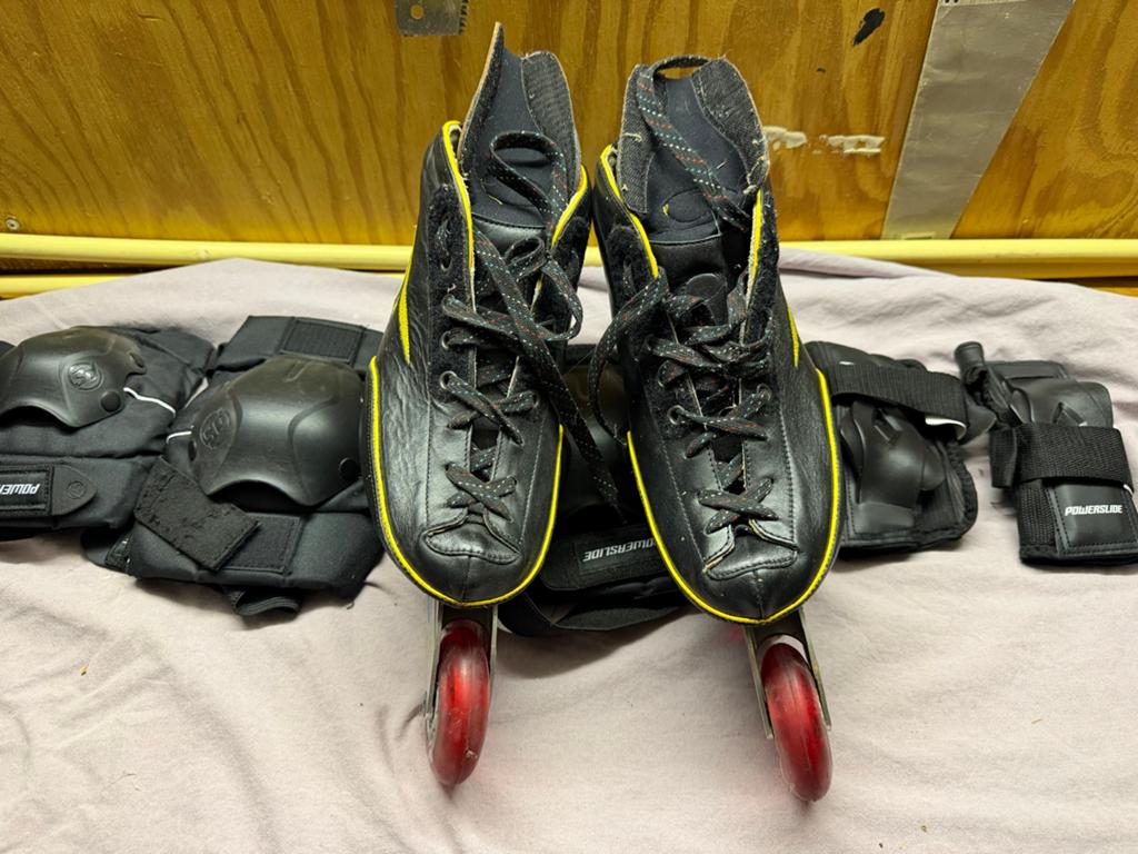 Raps Skeelers Maat 44-45 met Beschermset - Z.G.A.N., Sport en Fitness, Skeelers, Ophalen, Zo goed als nieuw, Inline skates 4 wielen