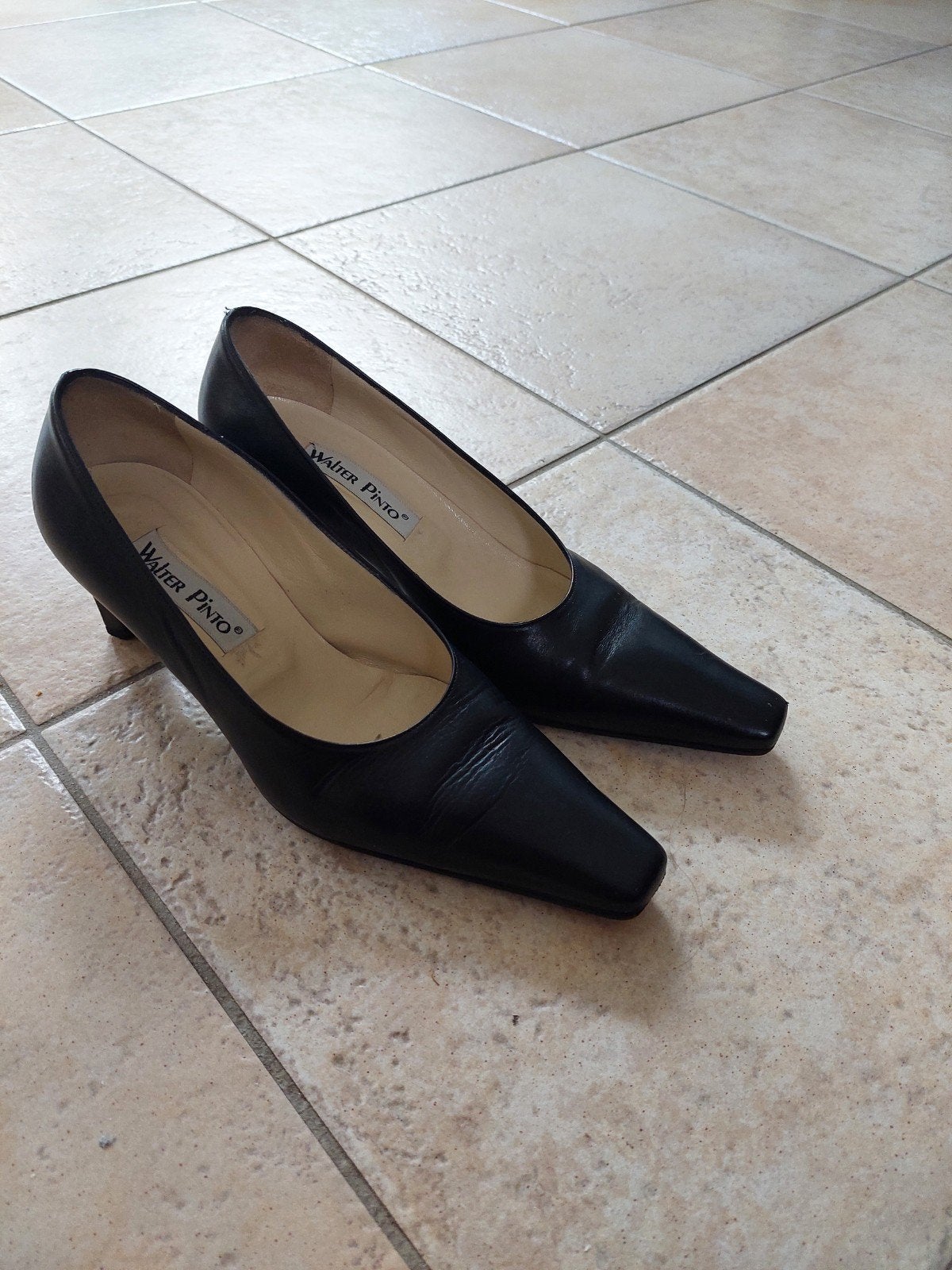 Zwarte Walter Pinto pumps - Maat 38, Kleding | Dames, Pumps, Zwart, Ophalen of Verzenden, Walter Pinto