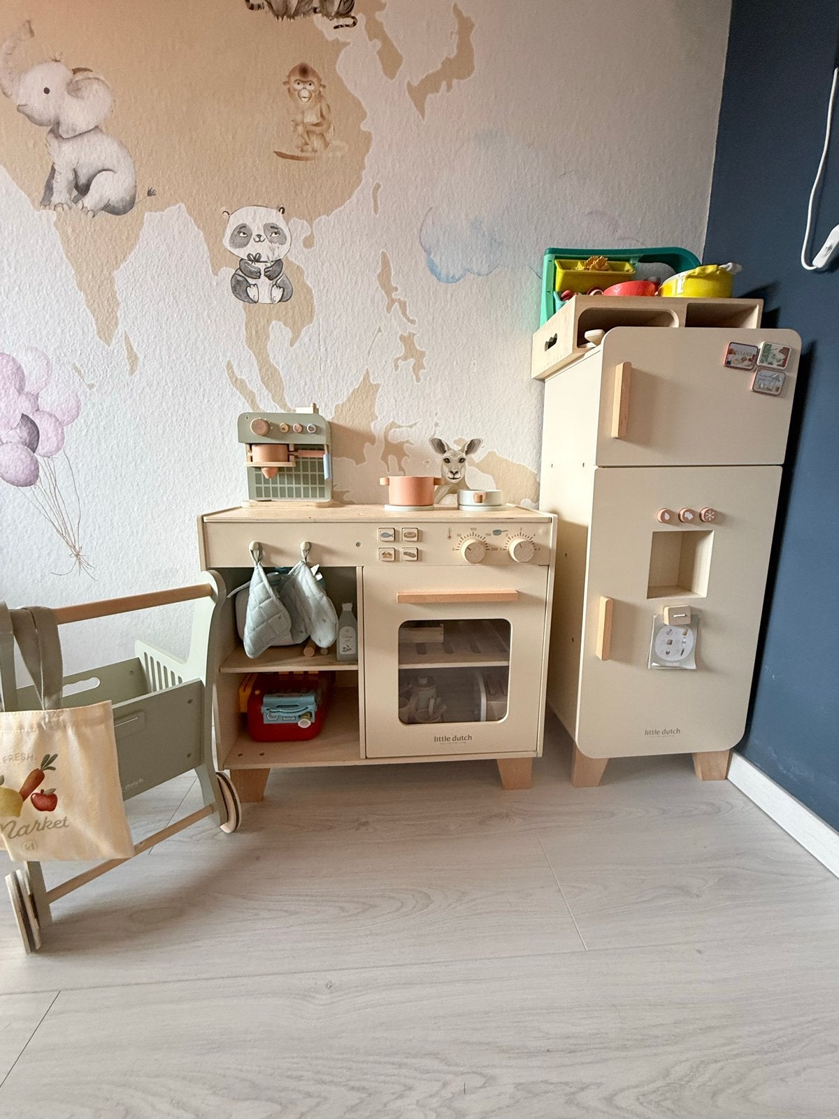 Little Dutch Keukentje met Koelkast en Boodschappenwagen, Ophalen, Zo goed als nieuw, Jongen of Meisje