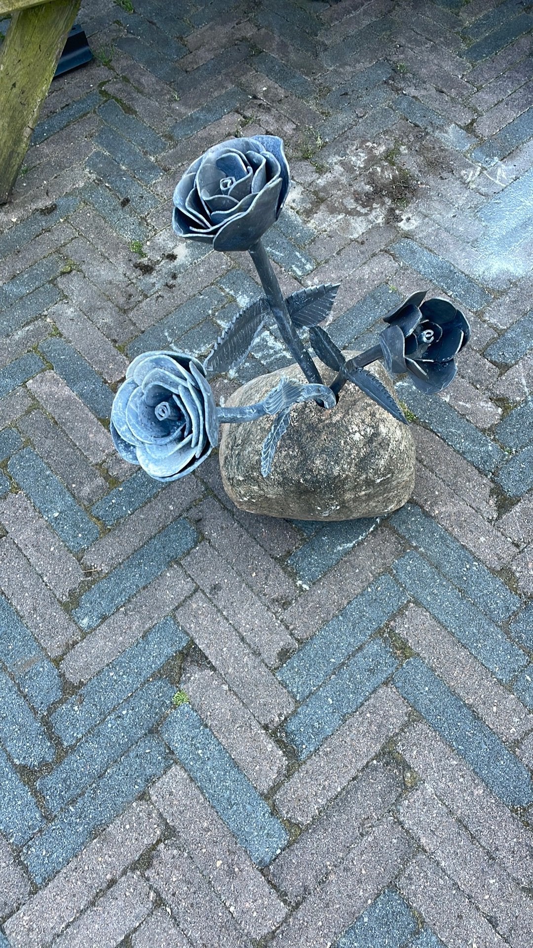 Loden rozen, Ophalen, Zo goed als nieuw