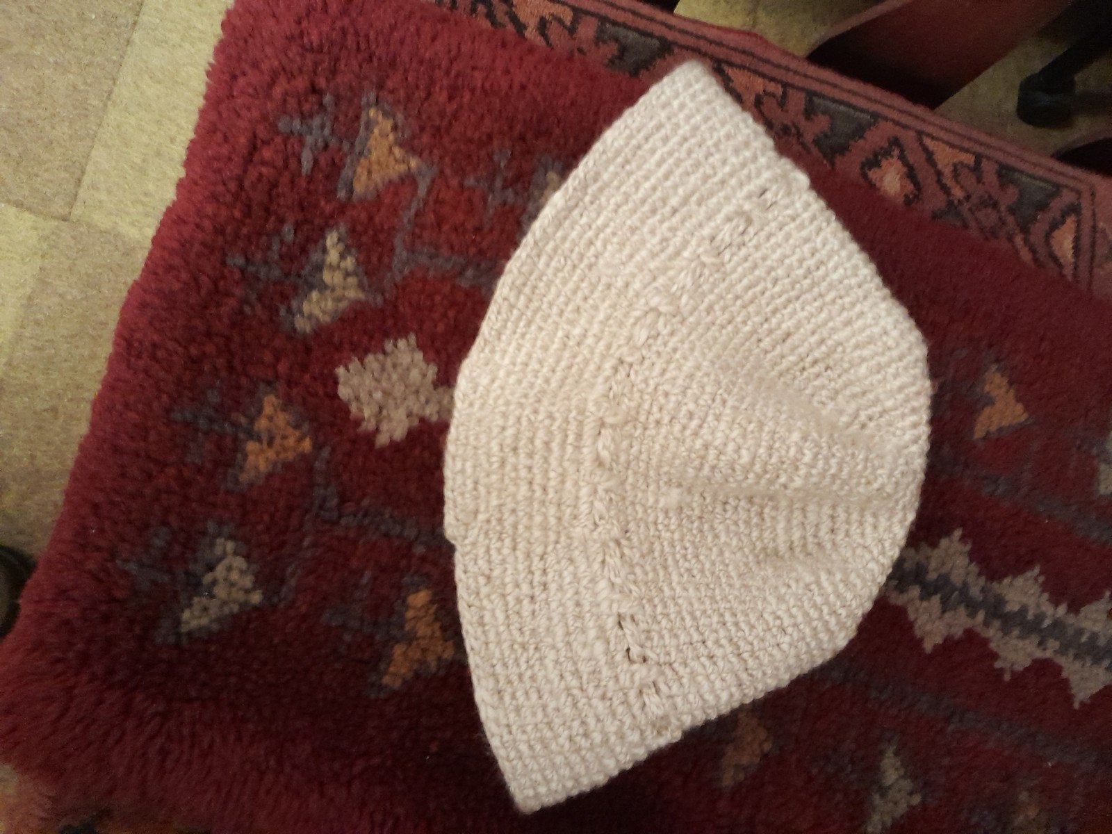 Vintage gebreid/gehaakt hoedje - Crème, Kleding | Dames, Ophalen of Verzenden, Gedragen, One size fits all, Hoed