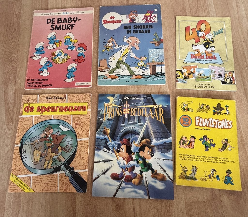 stripboeken vintage en antieke boeken en fotobox, Boeken, Meerdere stripboeken, Ophalen of Verzenden, Gelezen