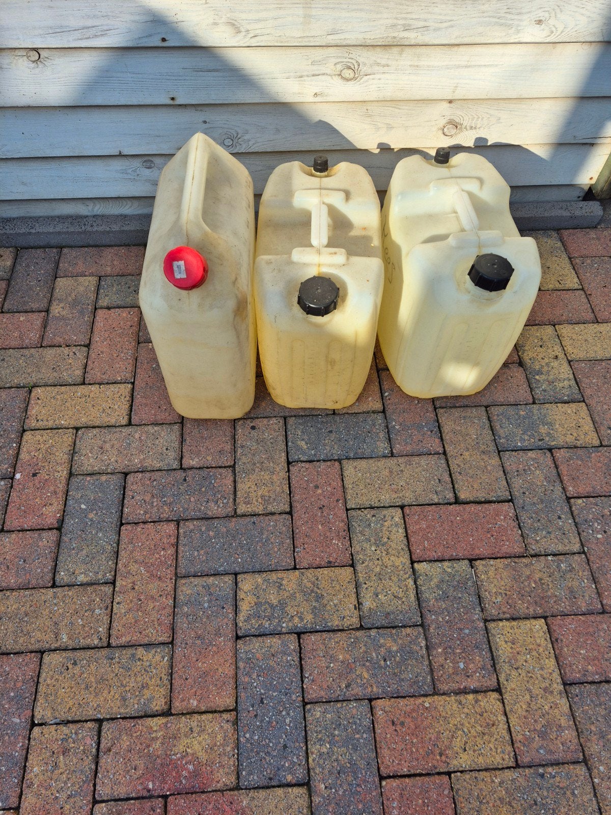 3x 20 liter jerrycans - ideaal voor goedkope benzine, Ophalen of Verzenden