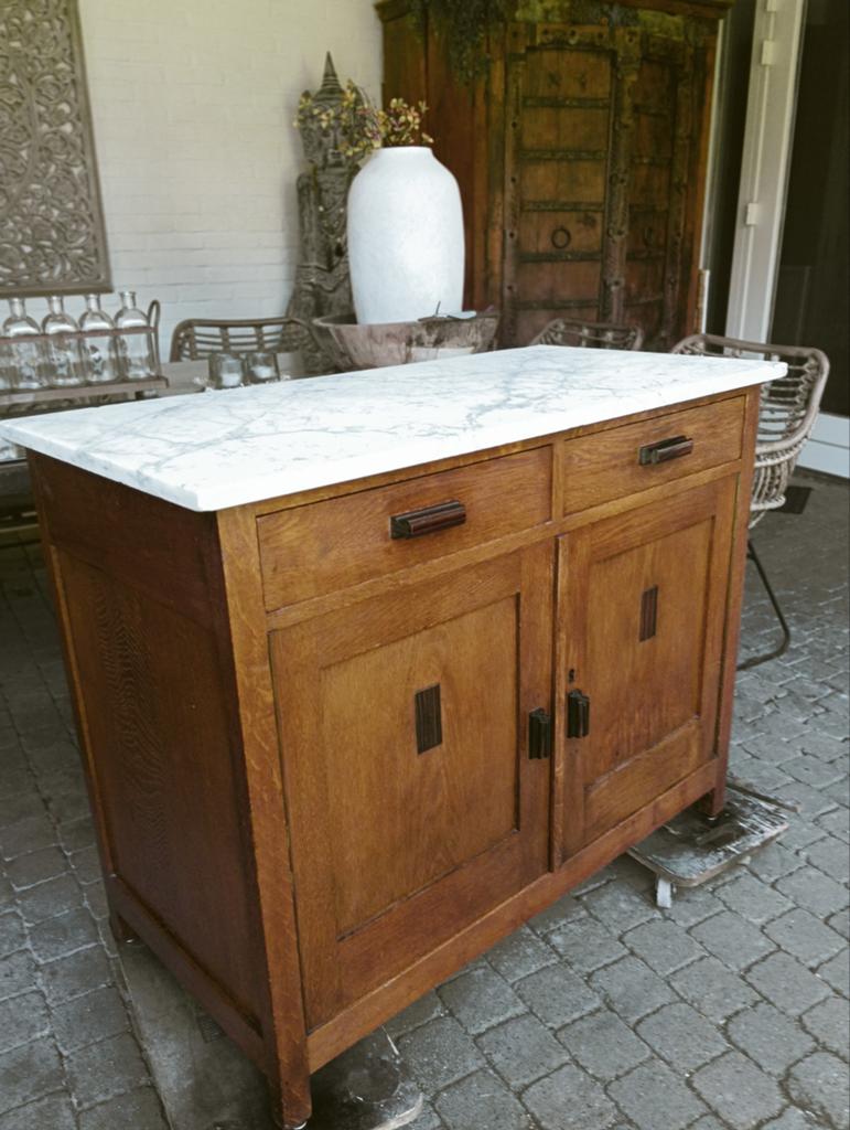 Vintage kast dressoir commode antiek baby tv meubel marmer b, Huis en Inrichting, Badkamer | Badkamermeubels, Ophalen of Verzenden
