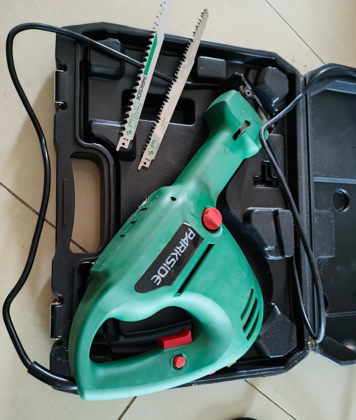 Parkside Reciprozaag PFS 710 met koffer en zaagbladen, Gebruikt, 70 mm of meer, 600 tot 1200 watt, Ophalen of Verzenden
