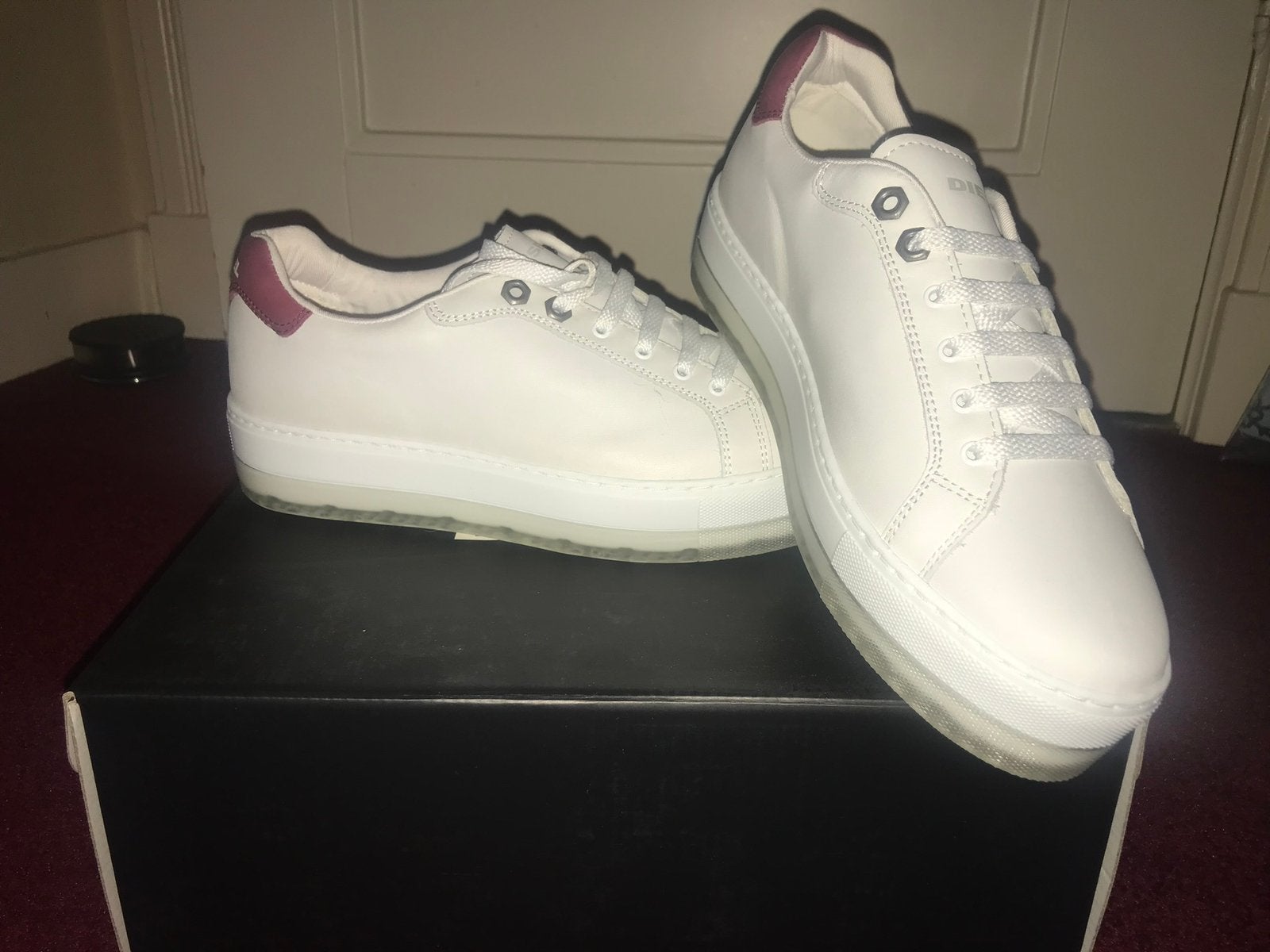 NIEUW!! Supergave witte Diesel sneakers, Kleding | Dames, Schoenen, Wit, Nieuw, Ophalen of Verzenden, Sneakers of Gympen